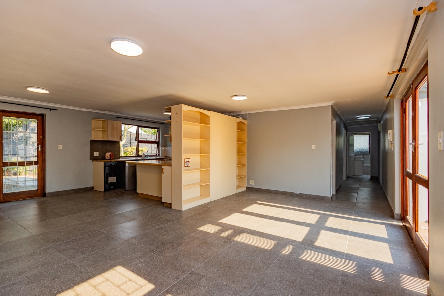 5 Bedroom Property for Sale in De Bron Western Cape